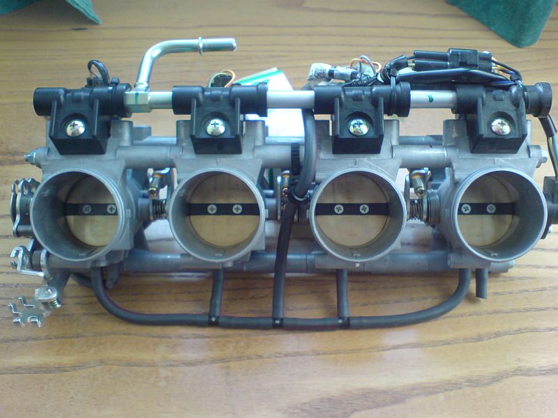 Bronze valve guides installation